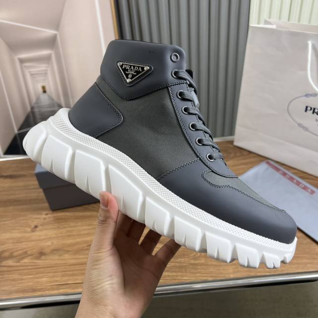 Factory Price p Prada Official Website Latest Autumn/Winter Hot Selling Origina