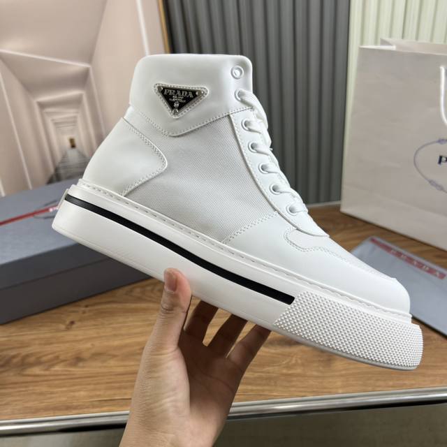 Factory Price (pp): Prada official website latest autumn/winter hot-selling mod