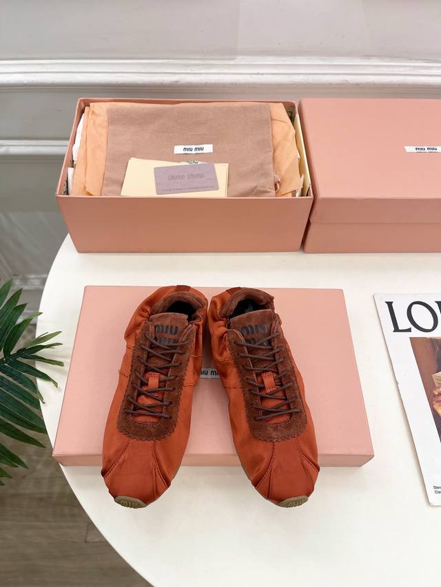 Miu Miu 25 2025 New Arrival - The Latest Runway Style Plume Satin Ballet Trainin