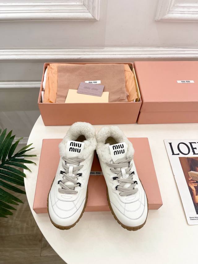 Miu Miu 25 The latest runway style 2025 Fall/Winter new arrival, the Tyre series