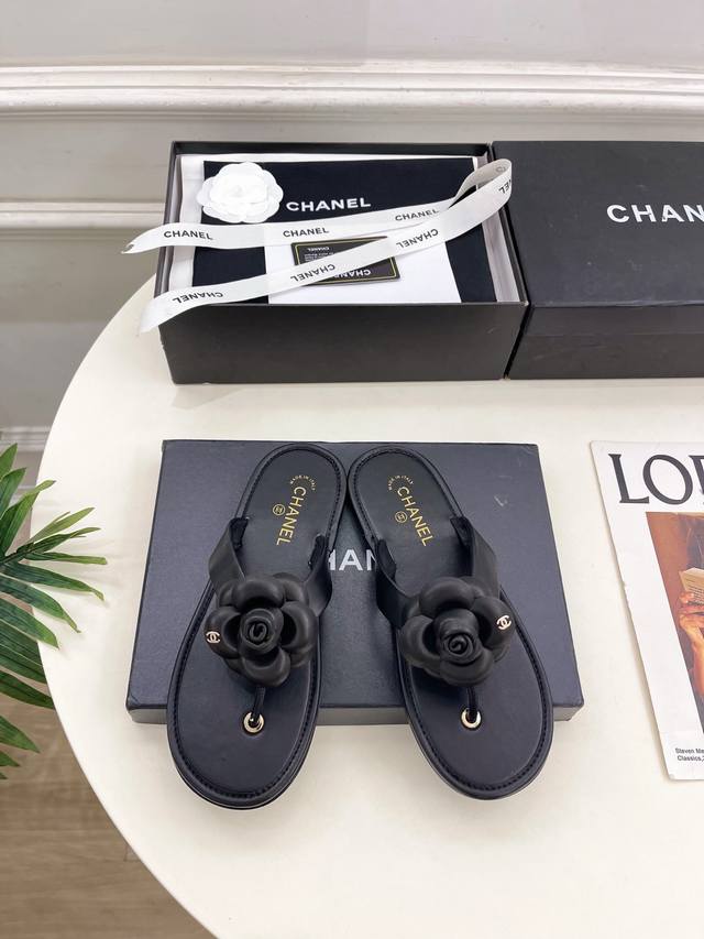 Chanel 25 2025 Early Spring New Arrival Classic Runway Style Chanel Double C Ca