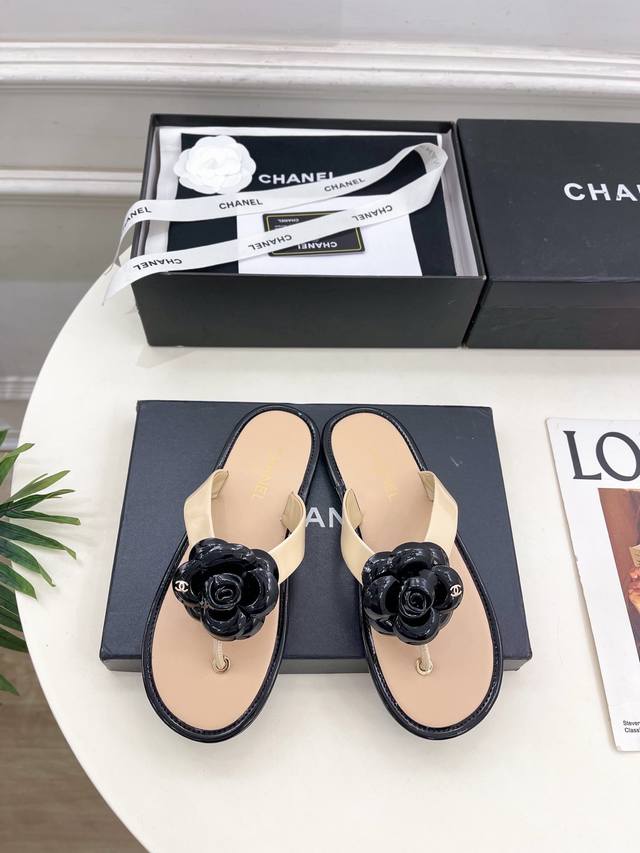 Chanel 25 2025 Early Spring New Arrival Classic Runway Style Chanel Double C Ca