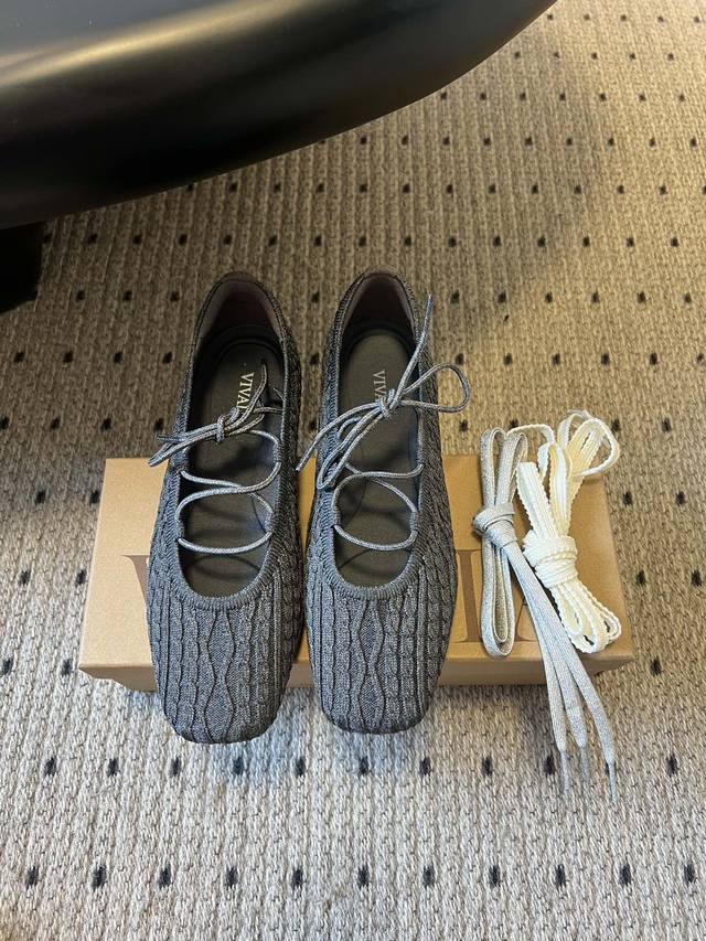 Vivai*25Ss Knitted Mary Jane Flats Made with knitted fabric, the upper features