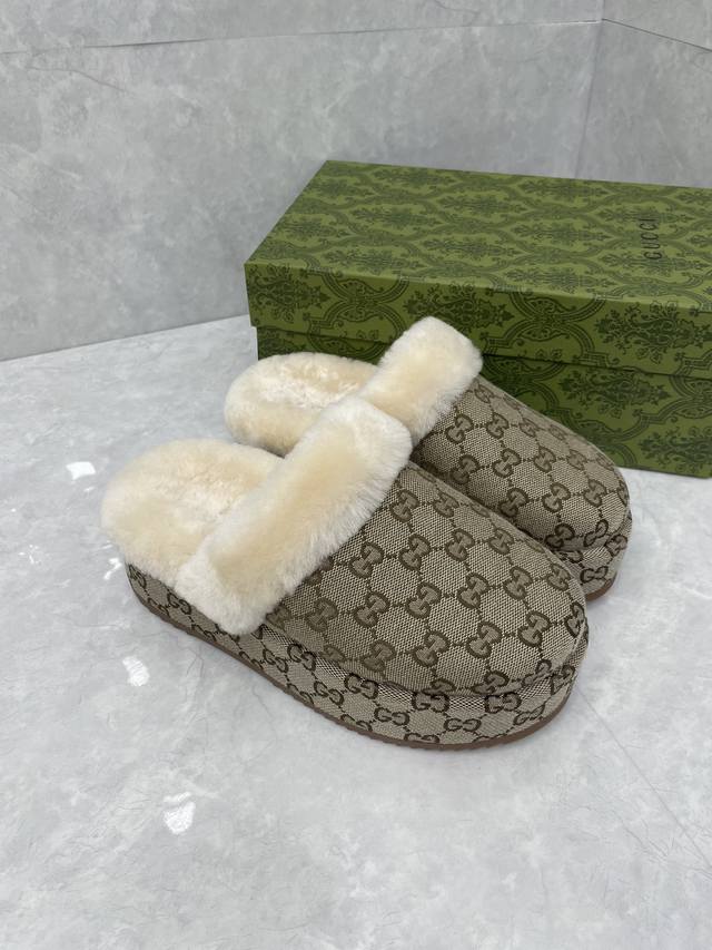 Gg Autumn/Winter New Wool Slippers The Gg logo, first used in the 1970s, evolved