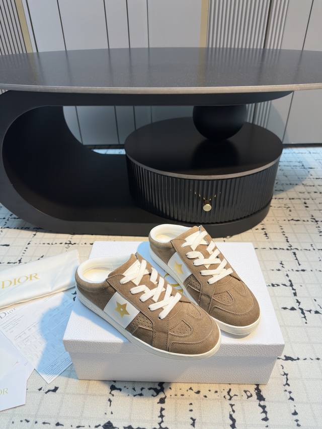 Dior Spring/Summer 2025 White Slip-on Muzzles Crafted from smooth white calfskin