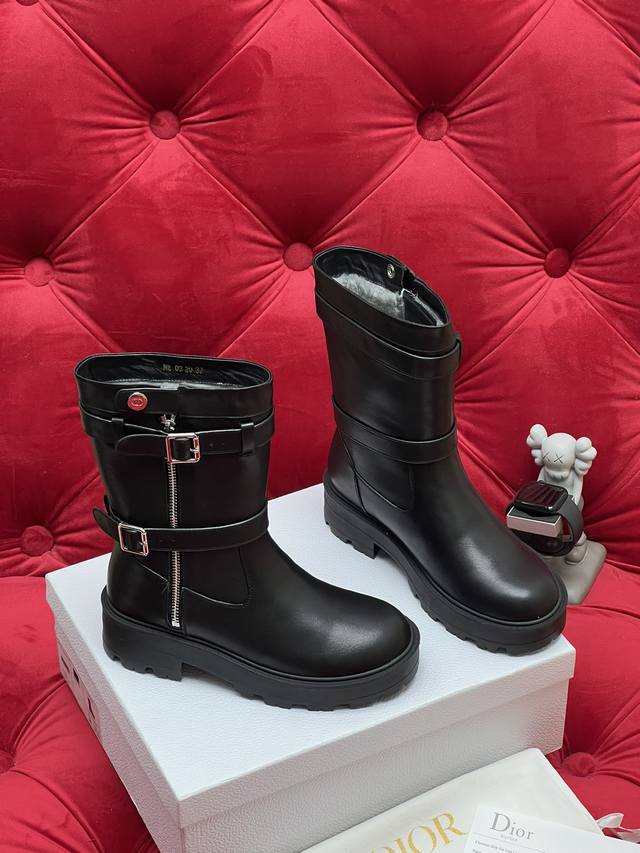 p Leather and fur lining 30 Exclusive real shot top version 25Ss Dior Fall/Winte