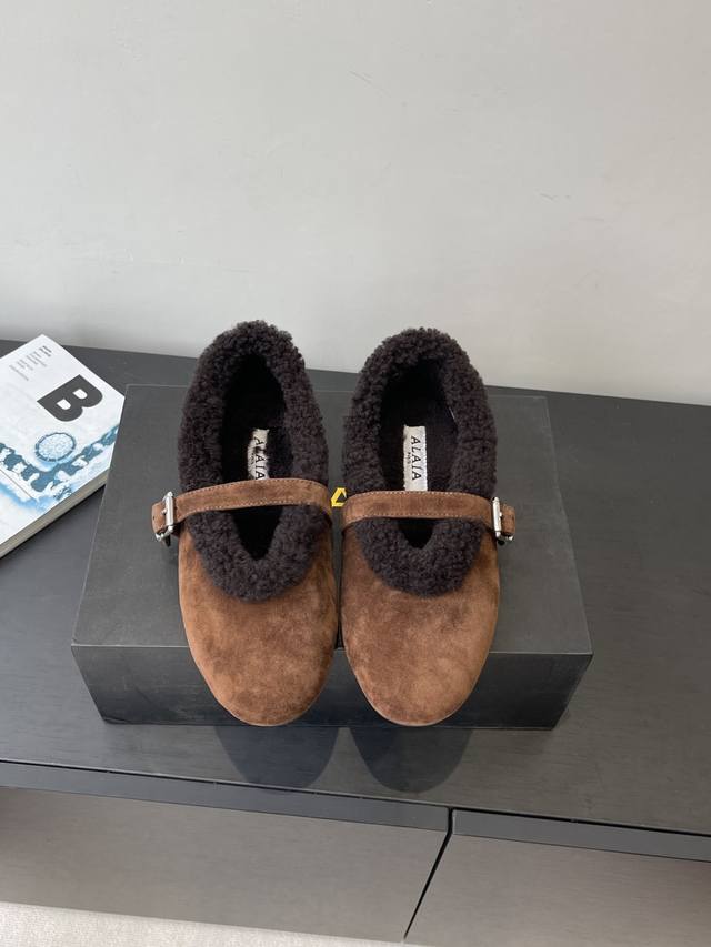 Alaia Fall/Winter Runway Style Mary Jane Furry Flats These are super popular fur