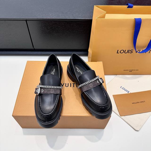 LV 25th Anniversary Platform Loafers, perfectly blending classic and trendy sty