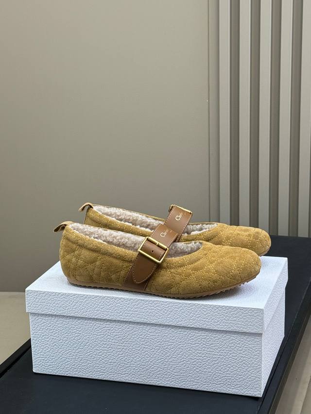 Dior 2025 Winter New Arrival: Quilted Wool Mary Jane Shoes. The quilted design p