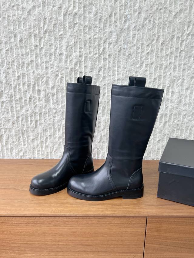 G266 Ann Demeulemesster, a niche streetwear brand, presents its new 2025 Autumn/