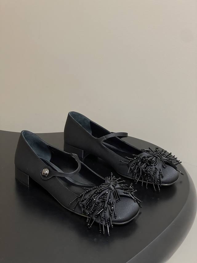 Top Quality Valentino Beaded Bow Vintage Mary Jane Shoes, Low Heeled Single Shoe