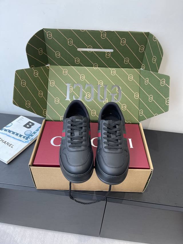 Gucci 25Ss Autumn/Winter New Color White Sneakers (Biscuit Shoes) Couple Style O