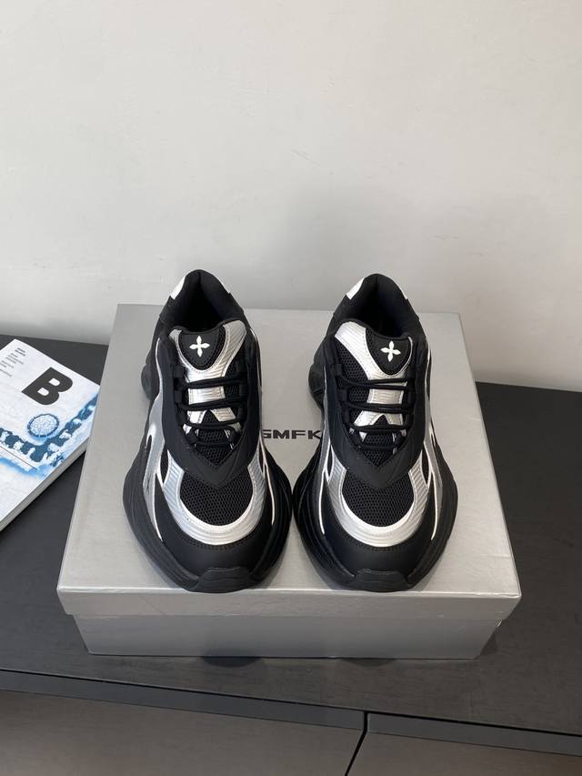 Smfk Niche Trendy Brand Popular Dad Shoes with Embossed Thick Sole Sneakers Thes