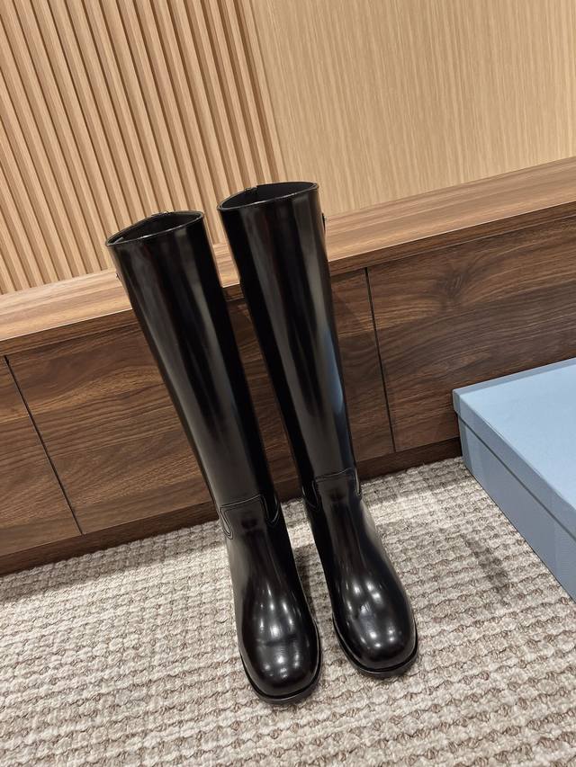 Full Leather# Prada riding boots, fashionable and casual motorcycle boots. Uniqu