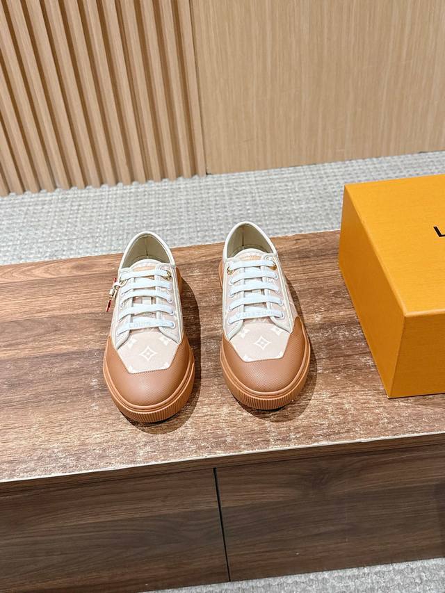 Louis Vuitton Collaboration Cat Shoes. Louis Vuitton collaborates with feline a