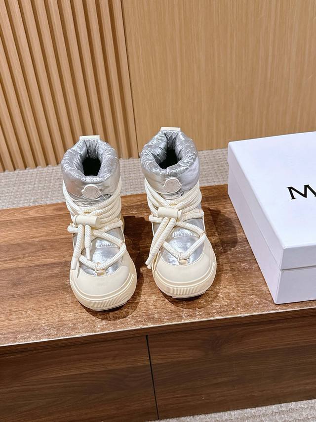 Moncler New High-Top Down Casual Shoes This high-top casual shoe features a styl