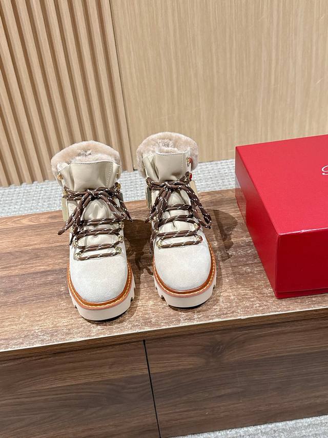 Roger Vivier Viv' Rangers Truck - Roger Vivier's new autumn/winter boots, unique