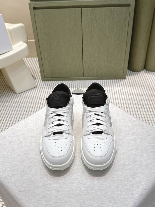 Off-White Out Of Office Arrow Rhinestone Casual Shoes - Classic arrow logo, hig