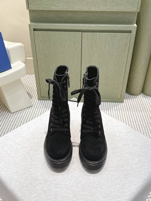 Sw Autumn/Winter Boots - High-Quality Item! Stuart Weitzman Chunky Heel Pearl L