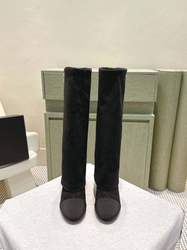 Retail Item Chanel 25B New Arrival ~ Chanel 25 Fall/Winter New High Boots The st