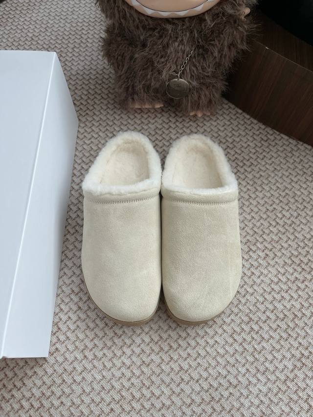 Alo chip version, exclusively shipped. The entire pair of shoes is sourced from