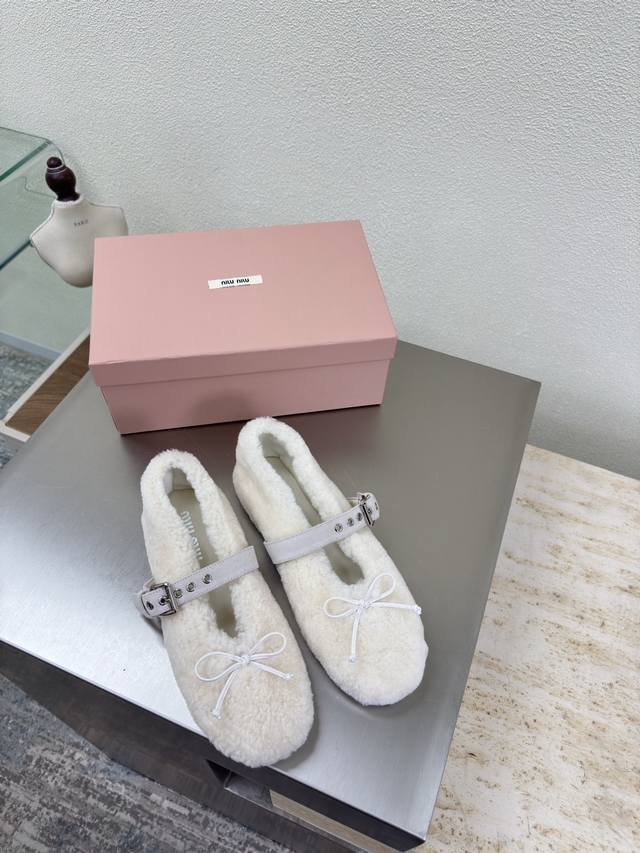 Mary Jane Pure Wool Flat Shoes Miu'miu Off-white sheepskin curly upper design F