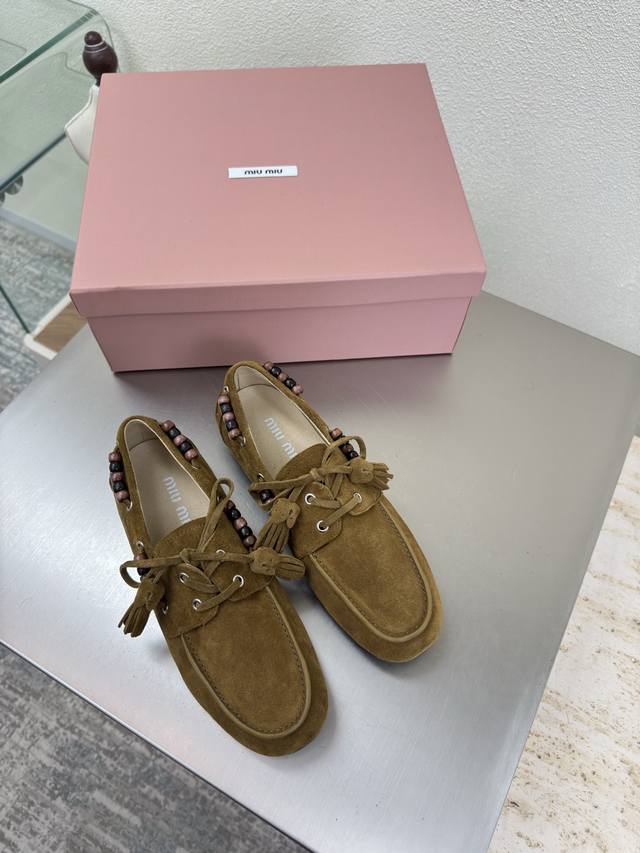 Retro Wooden Beaded Miu'miu Loafers High-Gloss Tan Suede Leather Flat Design Ser