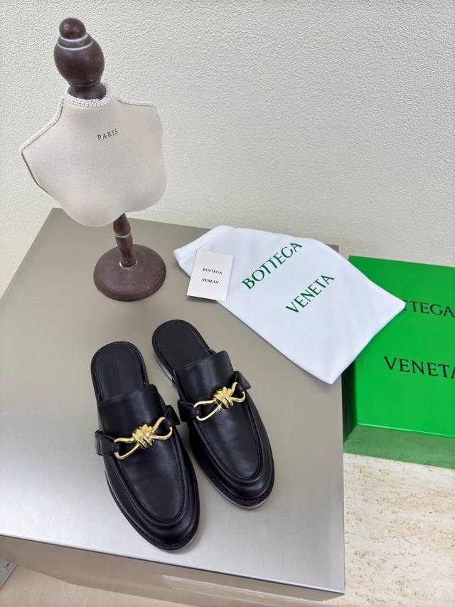 Bottega Venet* Genuine Leather Gold Hardware Knotted Rope Accessories Men's and