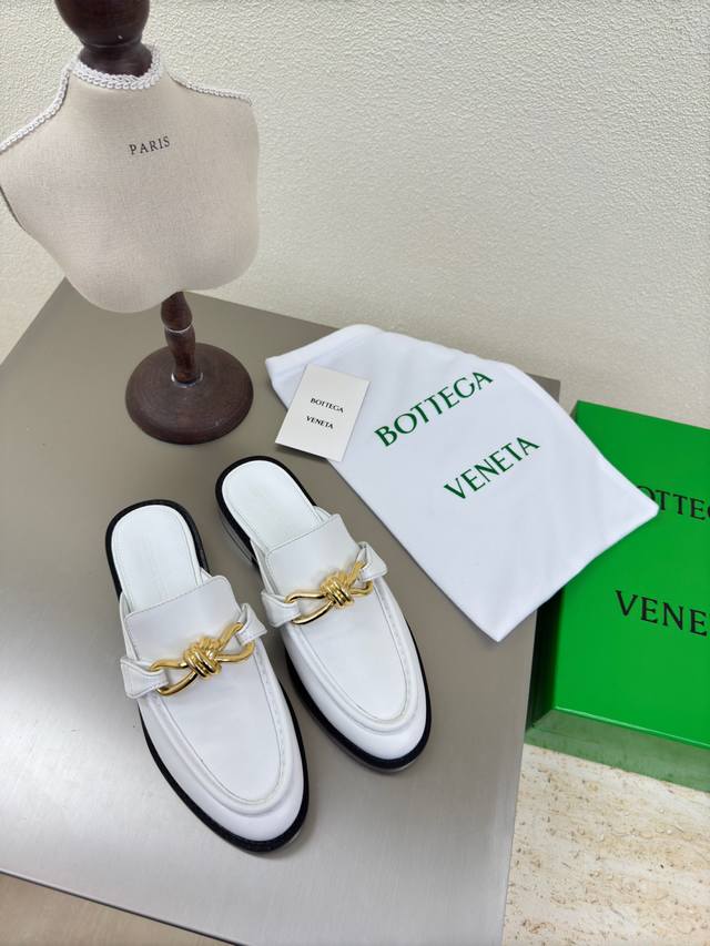 Bottega Venet* Genuine Leather Gold Hardware Knotted Rope Accessories Men's and