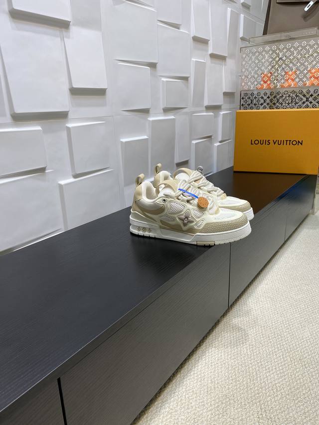 Factory Price (pp): LV Skate Series Four-Leaf Clover Skate Shoes, Couple Retro B