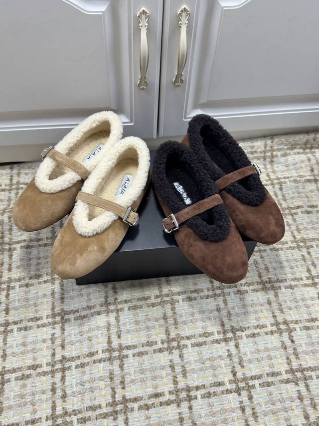2025 New Alaia French Ballet Flats, Furry Shoes Alaia's hottest flat shoes, beau