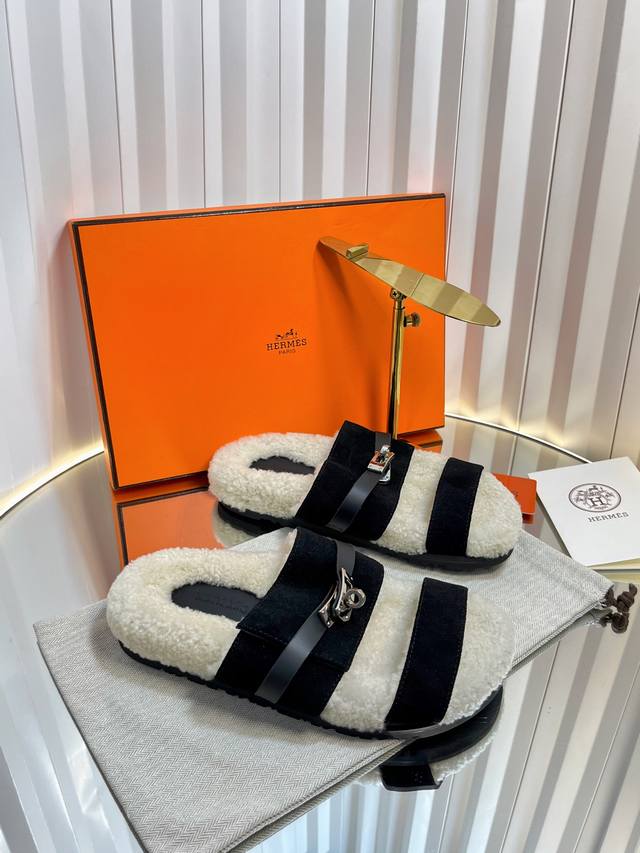 Retail-grade Hermes Kelly Fur Slippers (25/25) - Super versatile, stylish, and a