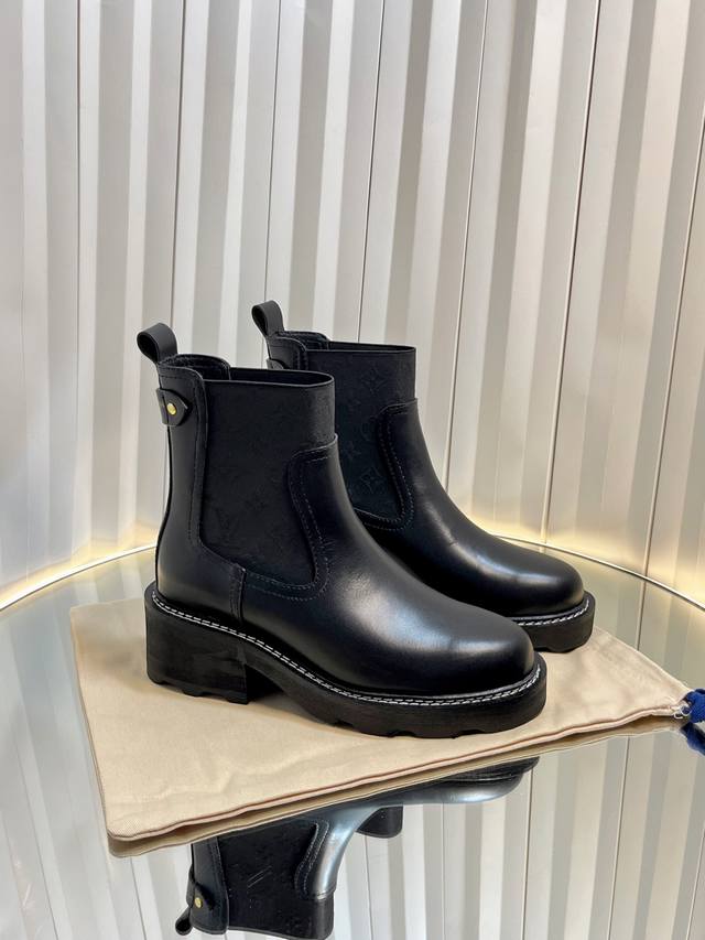 Price p: LV Autumn/Winter Official Website Runway Style 6-inch Ankle Boots, Upda