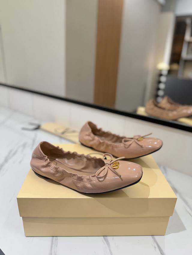 Factory Price (pp): High-quality VT25 new bow Vlogo ballet flats These dance sho