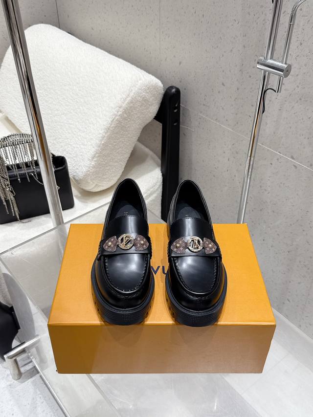 Factory Direct Louis Vuitton 25Ss Autumn/Winter New Lv Loafers, Single Shoes, L