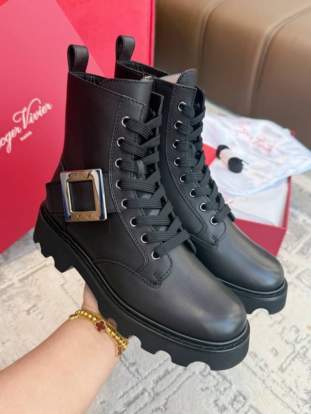 Dongguan-made Rv Shocking New Retro and Stylish Martin Boots New Autumn/Winter