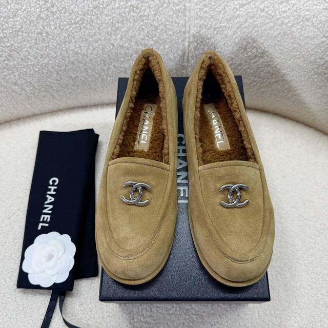 Chanel wool shoes, fluffy loafers~~ A super popular Chanel-style wool loafers~~