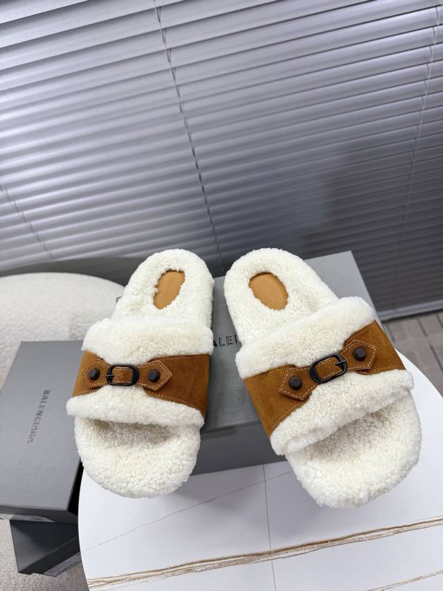 Balenciaga wool slippers, a super popular fluffy slipper. Made with pure wool an Balenciaga wool slippers, a super popular fluffy slipper. Made with pure wool an