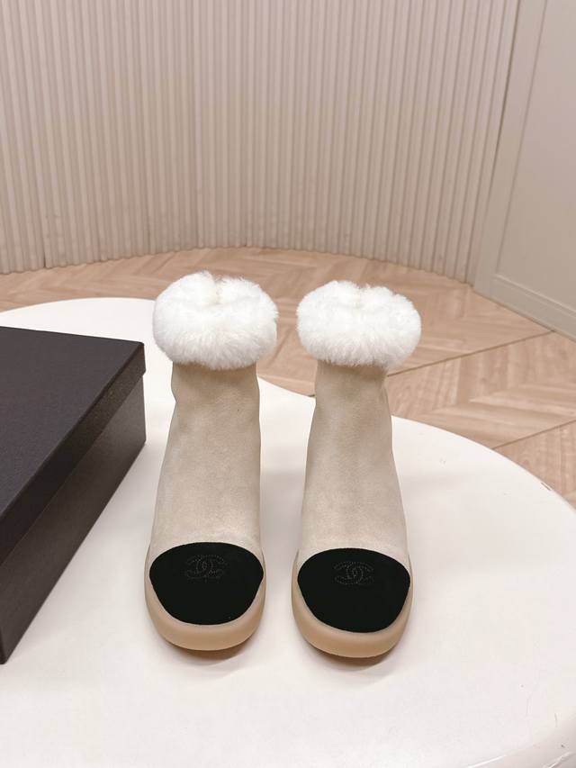 Chanel 25K Autumn/Winter New Style Furry Snow Boots - Classic, High-End, Elegant