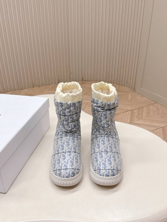 Dior Alps series autumn/winter new waterproof wool snow boots. The classic monog