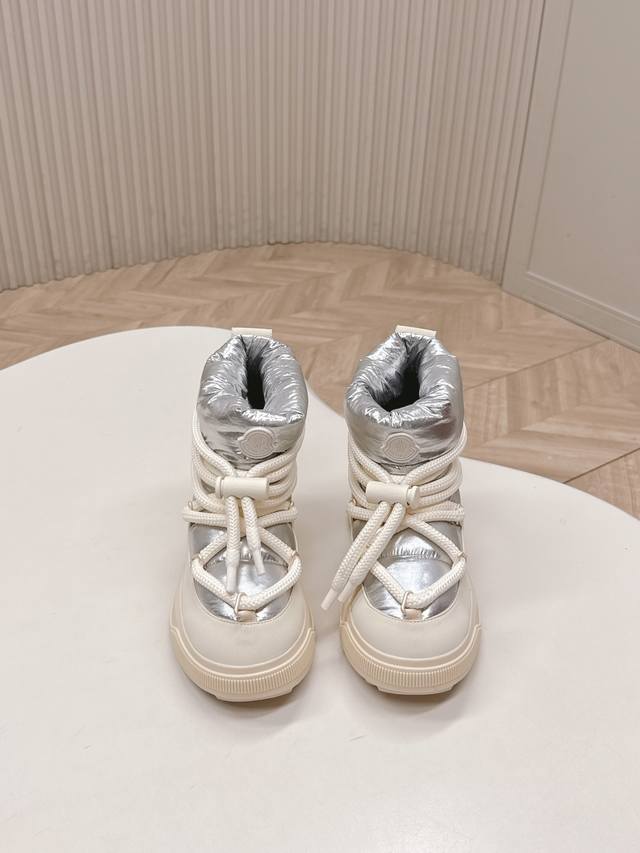 Moncler 2025 New Snow Boots: A Perfect Fusion of Luxury and Functionality. Like