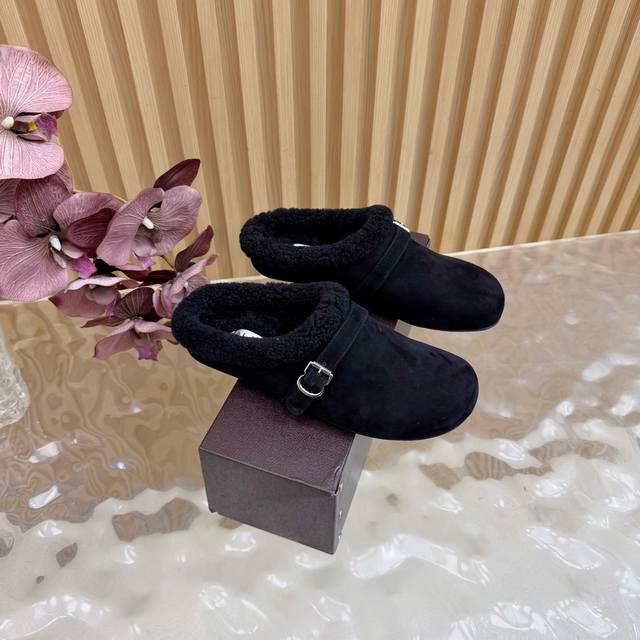 Comes with a leather belt and box 70 25Fw Autumn/Winter New Arrival Alaia Lambs