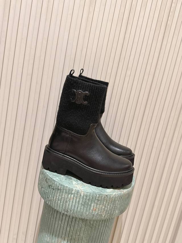 Top-tier version: Celine Fall/Winter 2025 boots. These boots are very fashionabl
