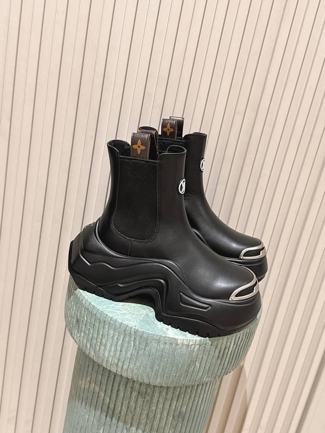 Top-tier version: Louis Vuitton LV boutique synchronized series new dad boots: p