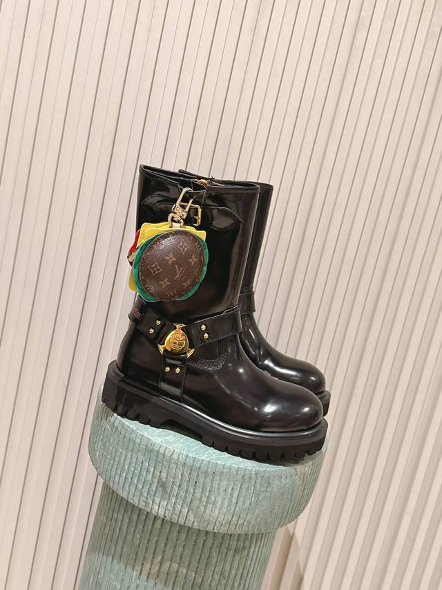 Top-tier version: Couple style, women's: men's plus 10: bag 220 Louis Vuiteeon l