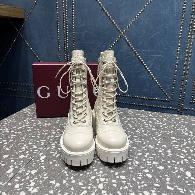Gucci Chelsea Boots - High-end boutique item (retail import level) Upper: Import