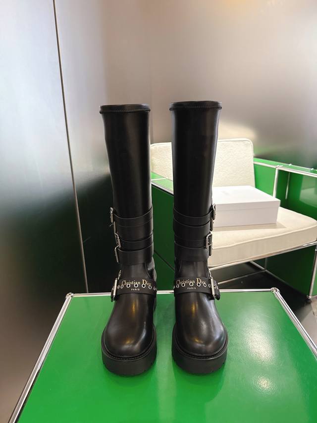 K020 Dior Fall/Winter 2025 God-tier combat boots, super cool and stylish. The me