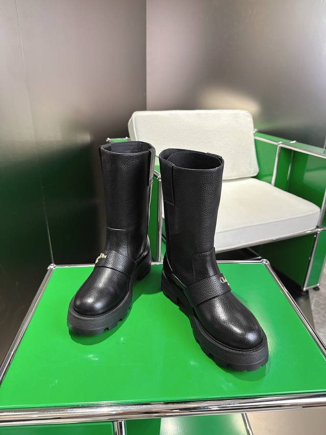 K020 Dior 2025Ss Retro British Style Brogue New Knight Boots Versatile and slim-