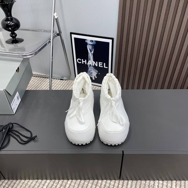 Factory Direct: Exclusive Top-Tier Version of Mid-Length Boots Balenciag 2025 A Factory Direct: Exclusive Top-Tier Version of Mid-Length Boots Balenciag 2025 A