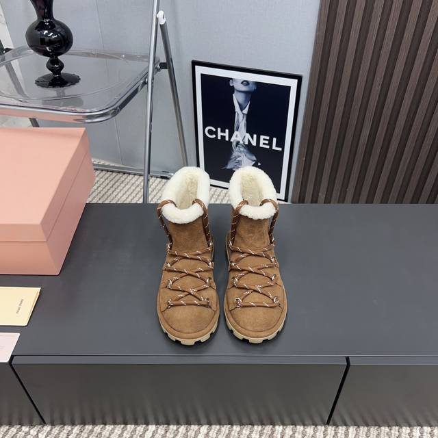 Factory Direct: Exclusive Top-Tier Version Miumiu 2025 VS Fall/Winter Latest Ru